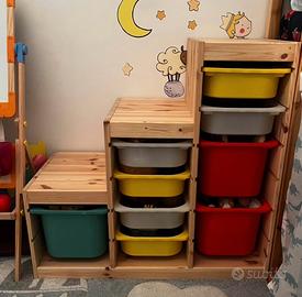 struttra trofast in pino con contenitori