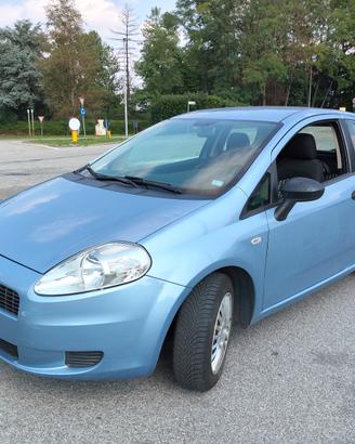 FIAT Grande Punto 1.2 Dynamic 3p Neopatentati Benz