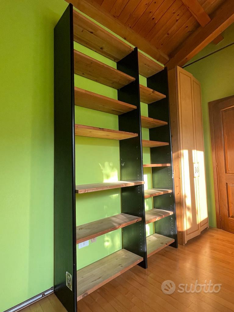 Grande libreria legno massello da completare - Arredamento e Casalinghi In  vendita a Vicenza