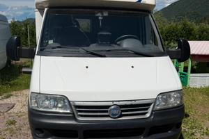 Camper ducato semi integrale con garage