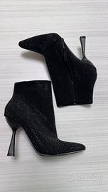 Scarpe donna sandali sneakers tacchi stivaletti