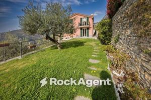 Appartamento di 100 m² con 3 locali a Sori