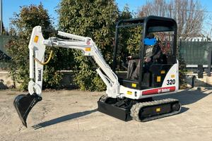 E217 Mini escavatore 17 q.li Bobcat 320 carro alla