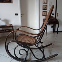 sedia a dondolo Thonet 