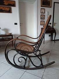 sedia a dondolo Thonet 