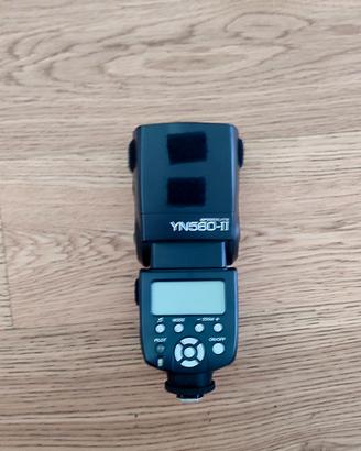 Flash Yongnuo Digital Speedlite YN560-II
