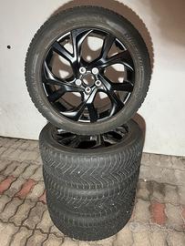 Cerchi e gomme Toyota 18”