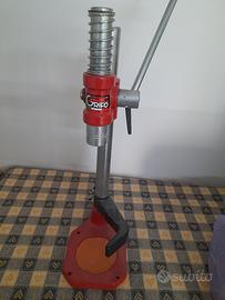 tappatrice per tappi corona