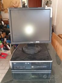 Computer PC fisso hp con monitor
