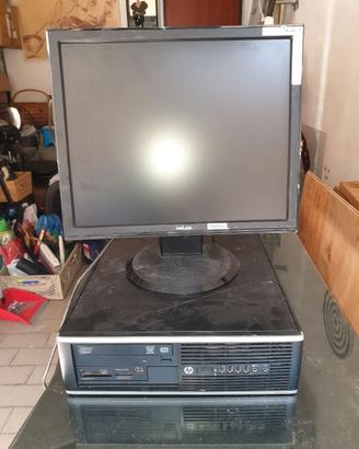 Computer PC fisso hp con monitor
