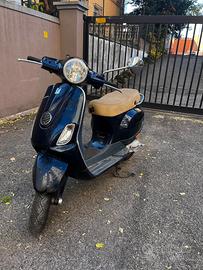 Piaggio Vespa 50 LX - 2011