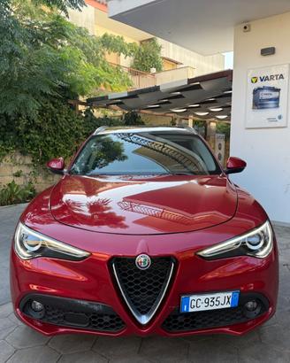 Alfa Romeo Stelvio 2.2 Turbodiesel 190 CV AT8 Q4 T