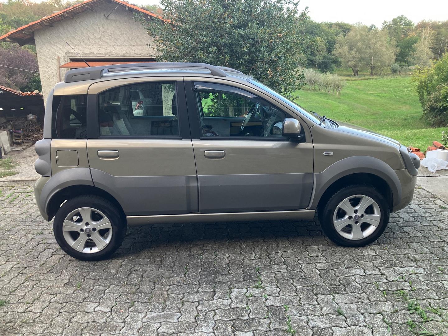 Fiat Panda 2011 photo 2