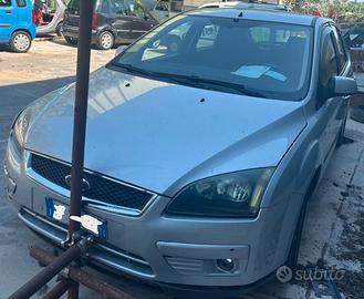 FORD FOCUS per ricambi usati
