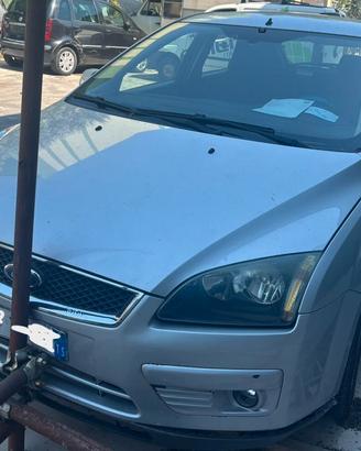FORD FOCUS per ricambi usati