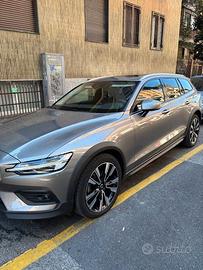VOLVO V60 CROSS COUNTRY D4  AWD GEARTRONIC