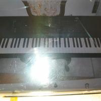 Tastiera i4s.Korg + Arranger Korg I5m