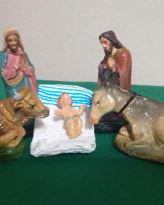 Statuine con oggettistica varia per Presepio