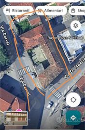 Quartiere residenziale e area commerciale