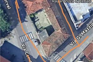 Quartiere residenziale e area commerciale