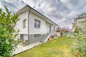 VILLA SINGOLA A GIAVENO