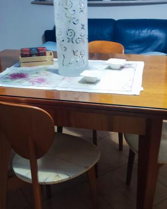 tavolo tutto in legno fatto artigianale , 
