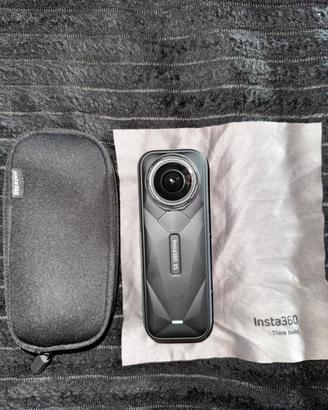 Insta360 X5