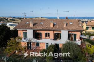 APPARTAMENTO IN VIA PRIVATA