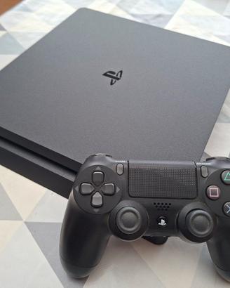 PS4 Slim + joystick + Giochi = 170€