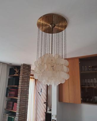 TAVOLO + SEDIE+LAMPADARIO DI DESIGN + OGGETTI VARI