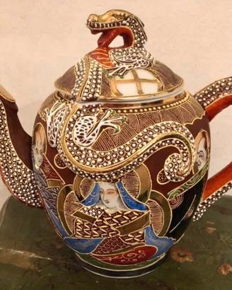 Servizio da tè orientale firmato