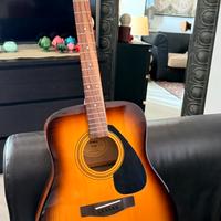 Chitarra YAMAHA F310