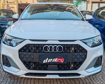 Audi A1 citycarver 35 TFSI Identity Contrast