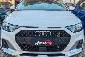 Audi A1 citycarver 35 TFSI Identity Contrast