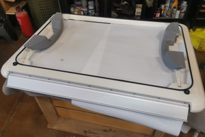 Cornice Oblò Heki 1 con maniglie