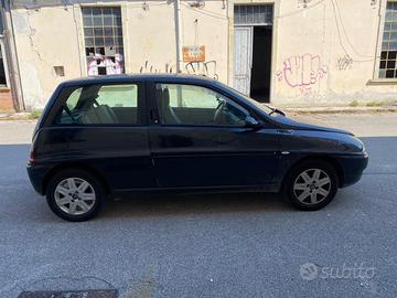 Lancia Y elefantino