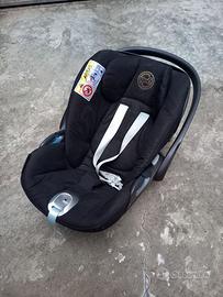Ovetto Cybex Cloud Z i-Size con base Isofix