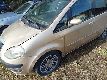 Lancia musa 1.3 multijet con pochi km per ricambi