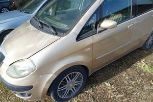 Lancia musa 1.3 multijet con pochi km per ricambi