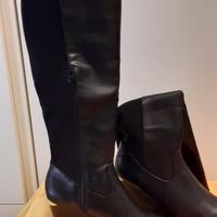Stivali da donna con zeppa