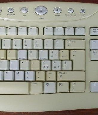 Sei tastiere per pc fisso multimediali LOGITECH
