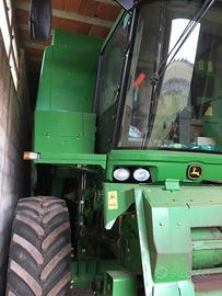 mietitrebbia John deere