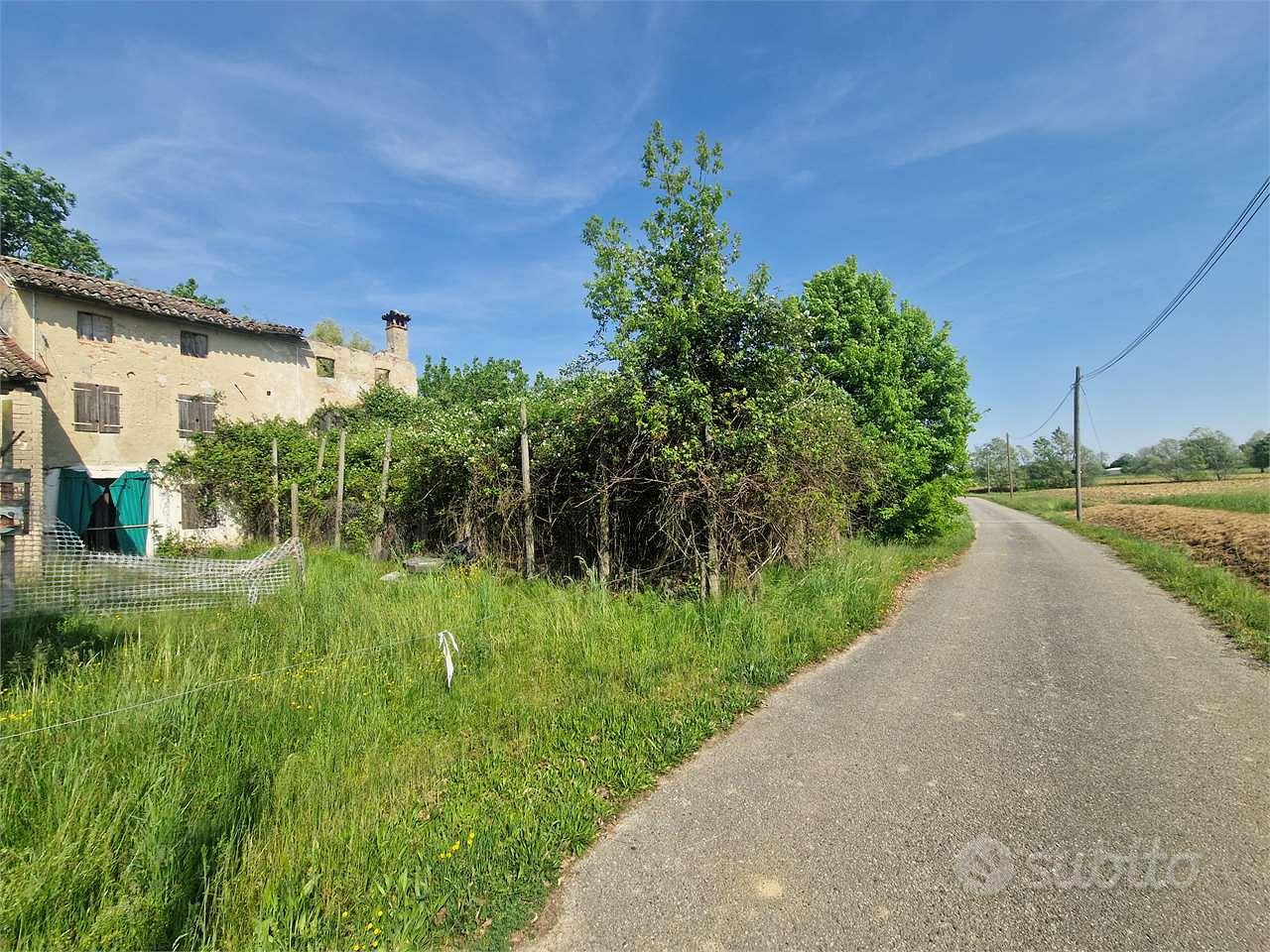 Rudere / rustico NON ABITABILE - Vista 2
