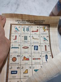 papiro egizio con ideogrammi souvenir