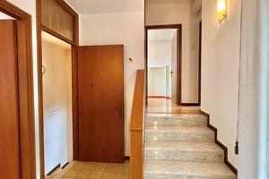 AMPIA SCHIERA D'ANGOLO in curato residence a CAVAZ