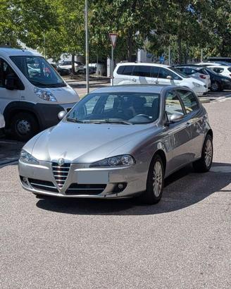 Alfa Romeo 147 1.9 JTD 120 CV – 2007 -186'285 km
