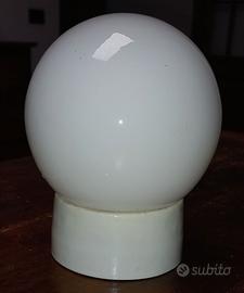 Lampadario a sfera in vetro