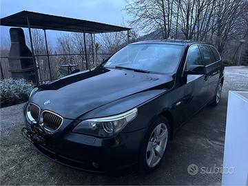 BMW 530 XD. Valuto anche permute