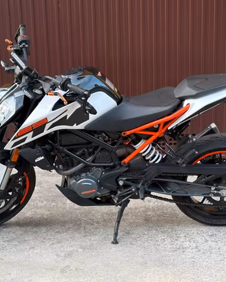 Duke 125 2021