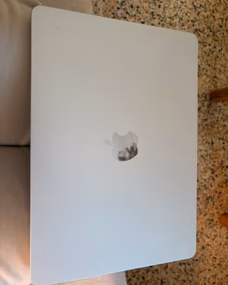 Apple MacBook Air 13,6"